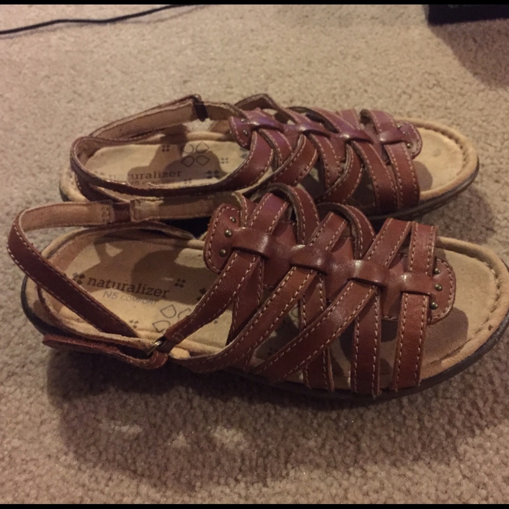 Brown strappy naturalizer sandal